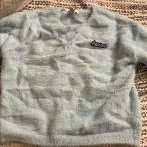 I am selling a forever 21 sweater size medium
